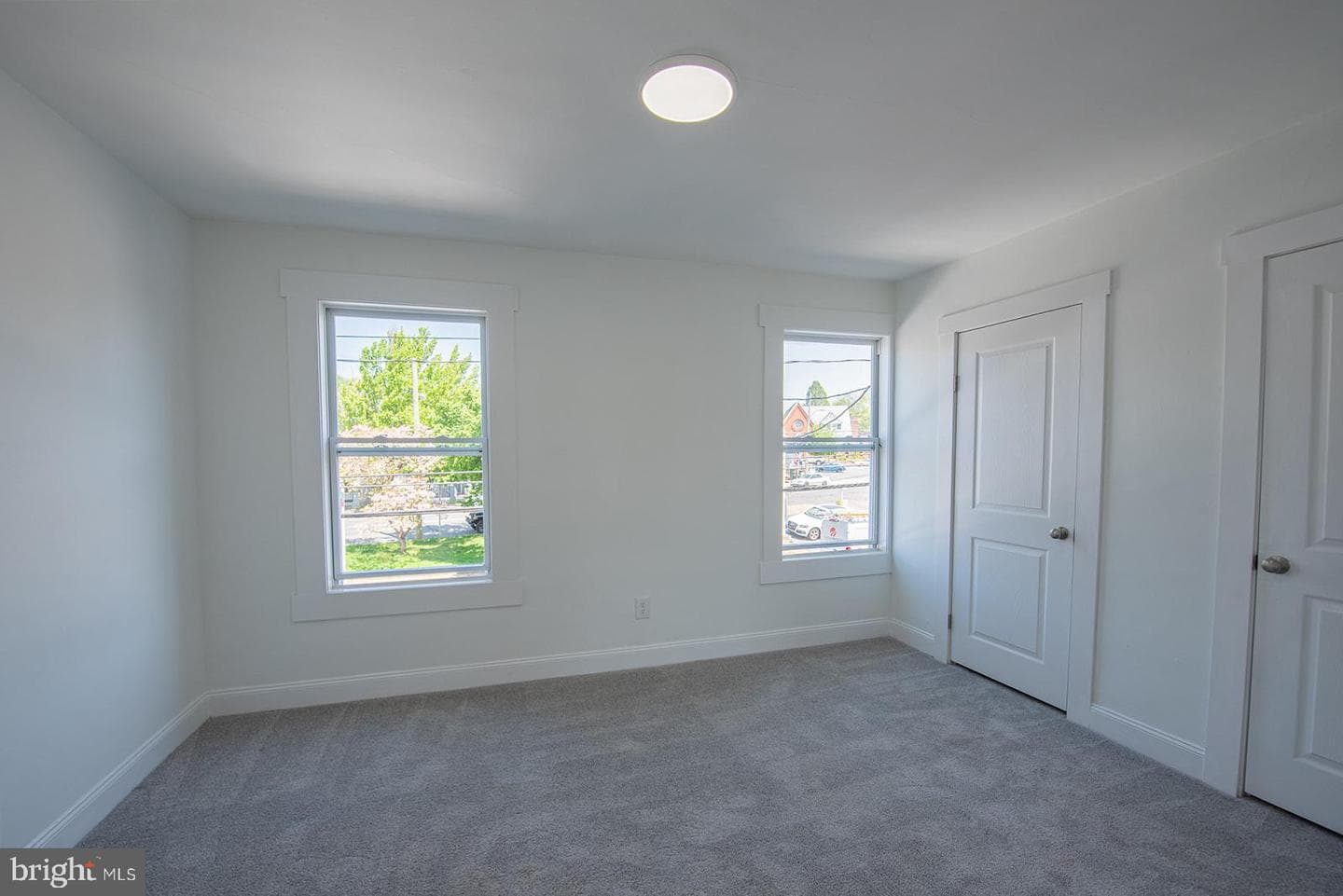 676 Columbia Avenue photo 24