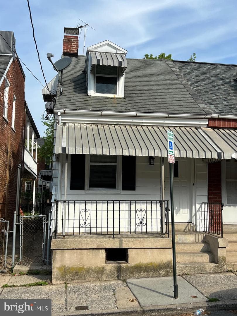 547 Manor Street photo 11