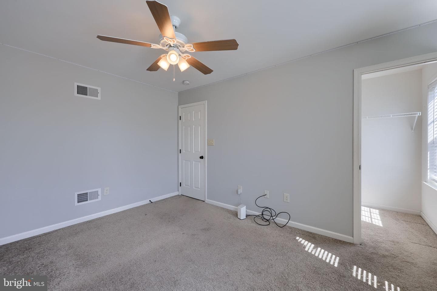 892 Fenton Avenue photo 31