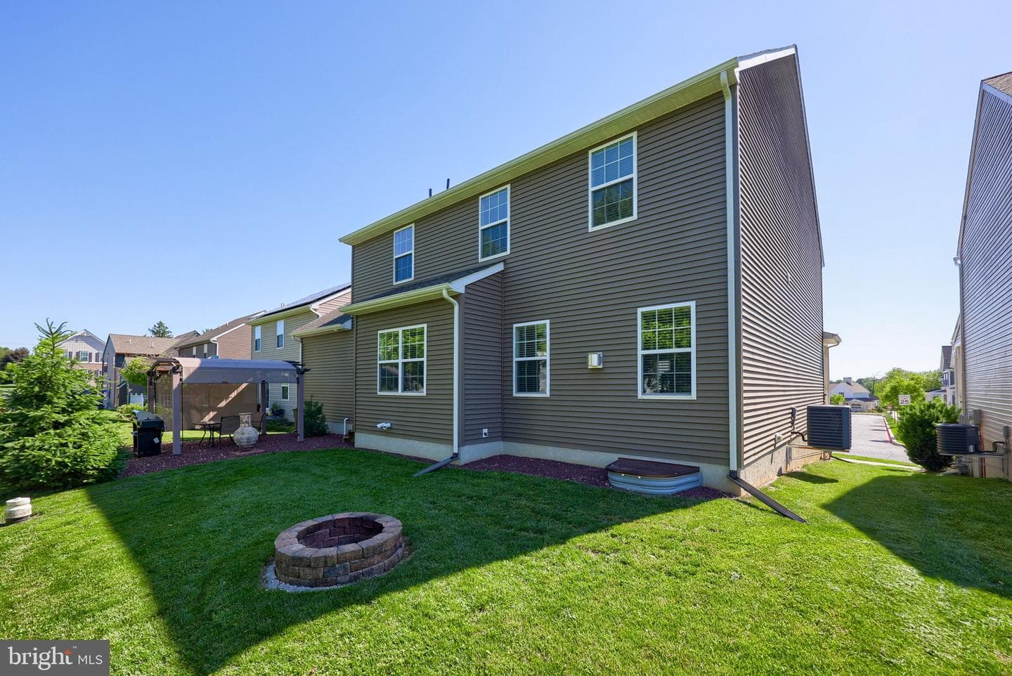 892 Fenton Avenue photo 42