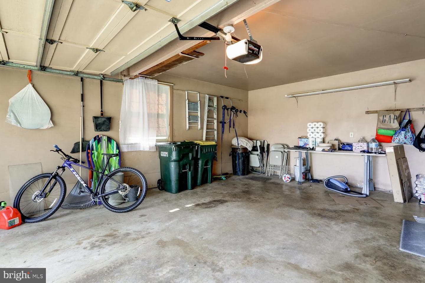 2113 Lyndell Drive photo 46