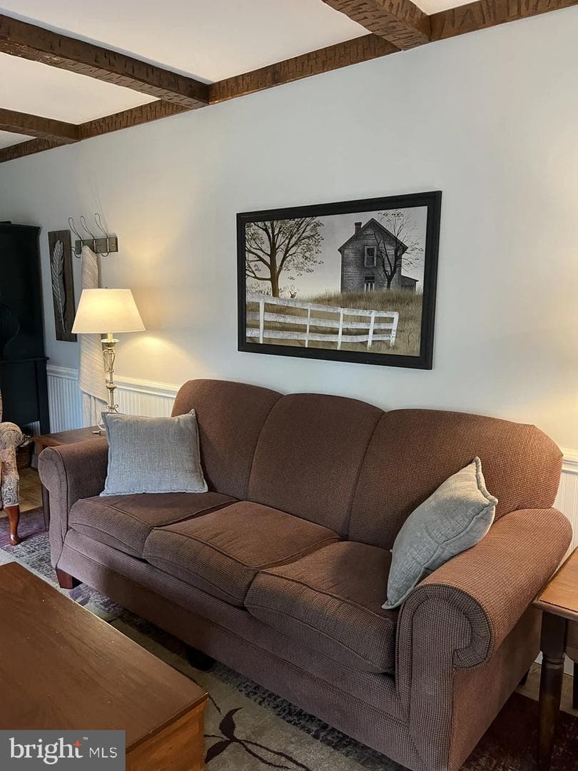 213 Tobacco Road photo 12