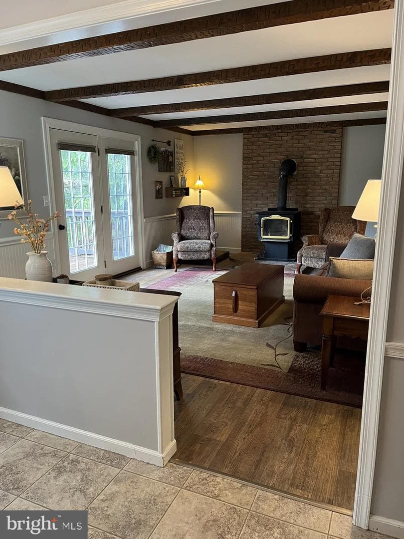 213 Tobacco Road photo 19