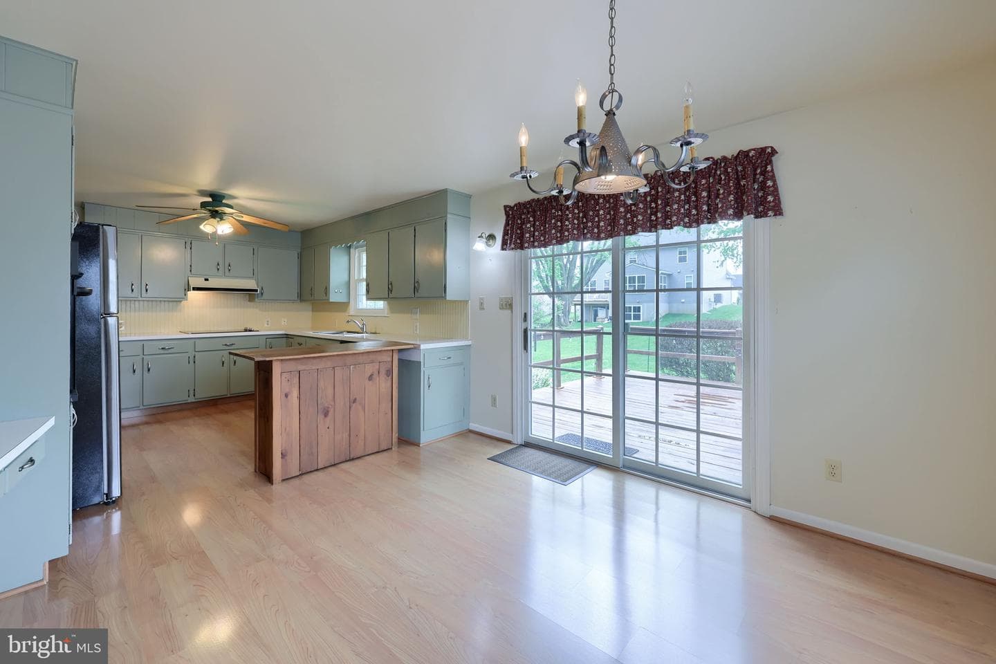 33 Woodland Avenue photo 11