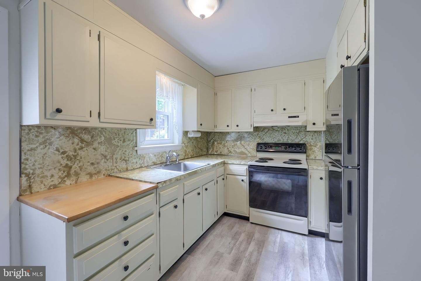 33 Woodland Avenue photo 25