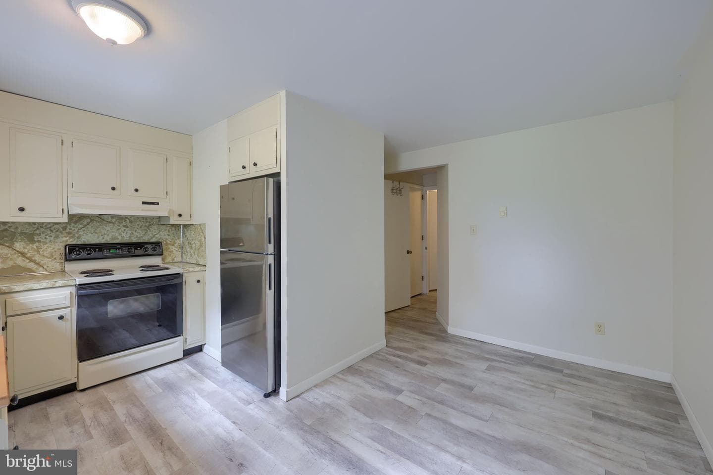 33 Woodland Avenue photo 26