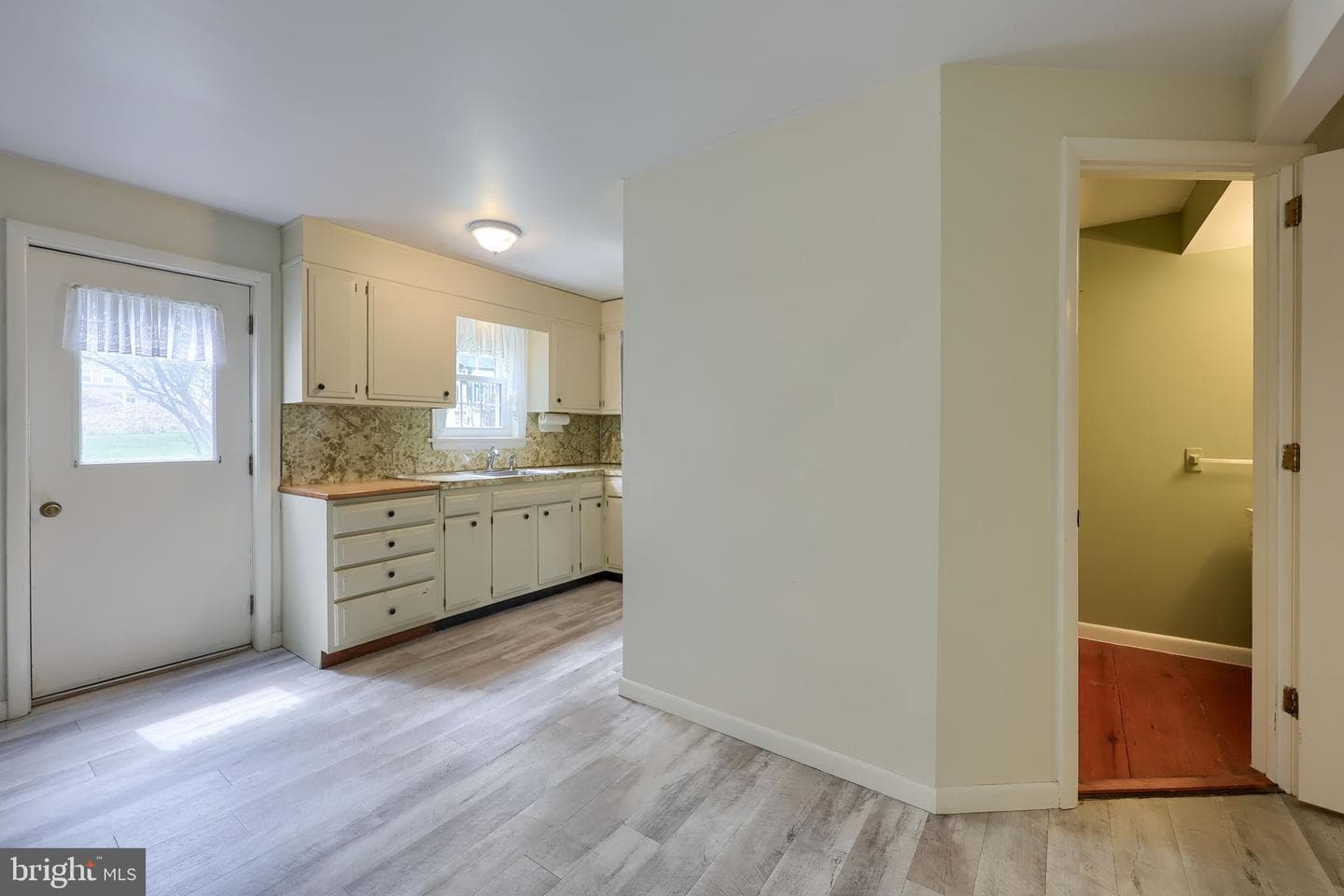 33 Woodland Avenue photo 28