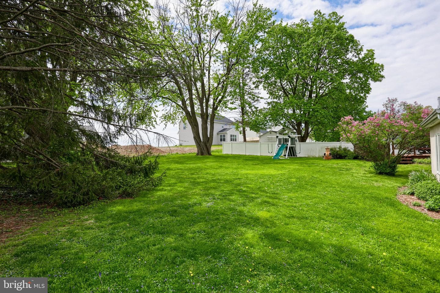 33 Woodland Avenue photo 37