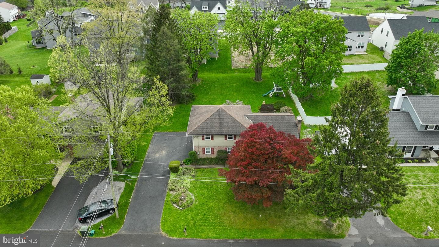 33 Woodland Avenue photo 41