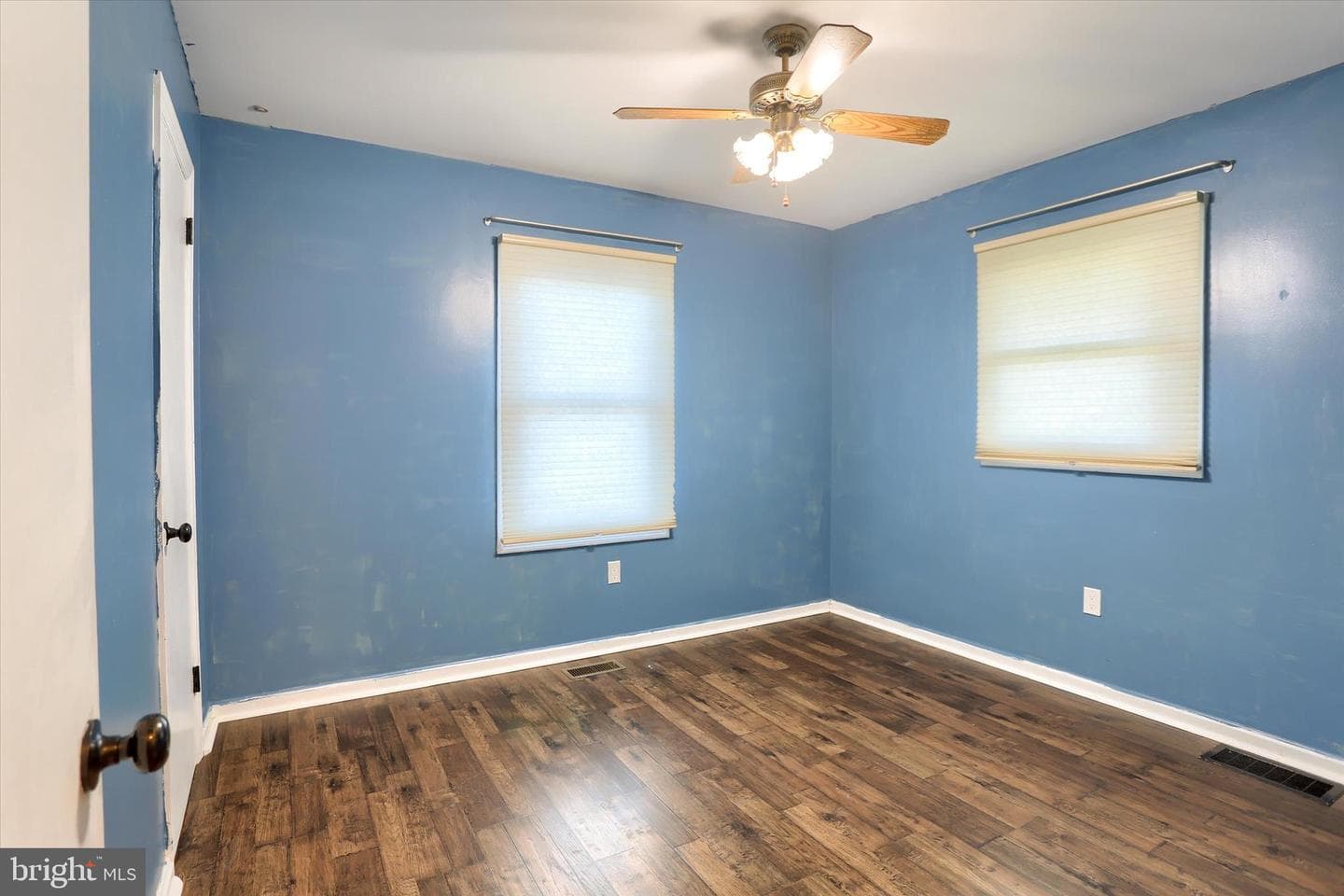 413 Birchland Avenue photo 17