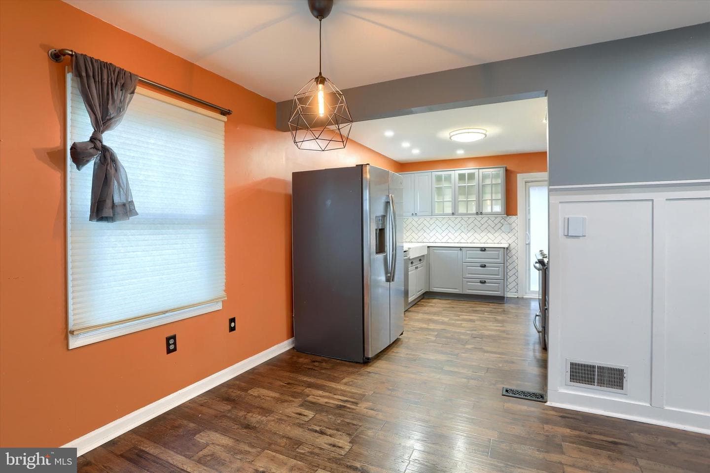 413 Birchland Avenue photo 9
