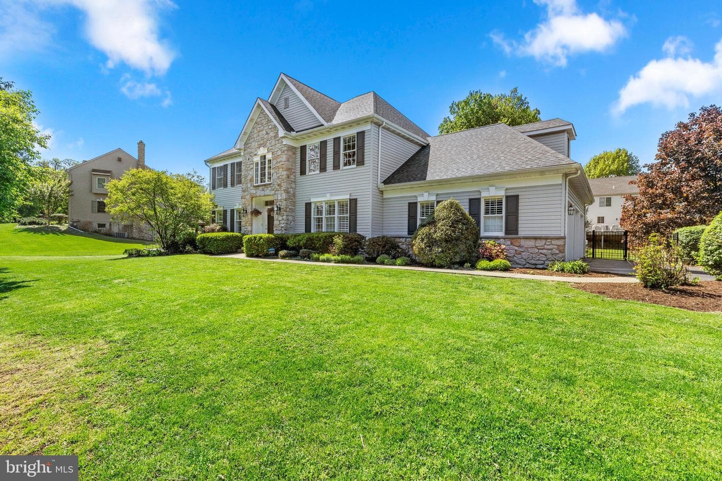 1358 Sylvan photo 78