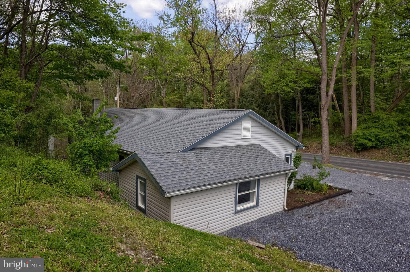 142 River Road photo 33