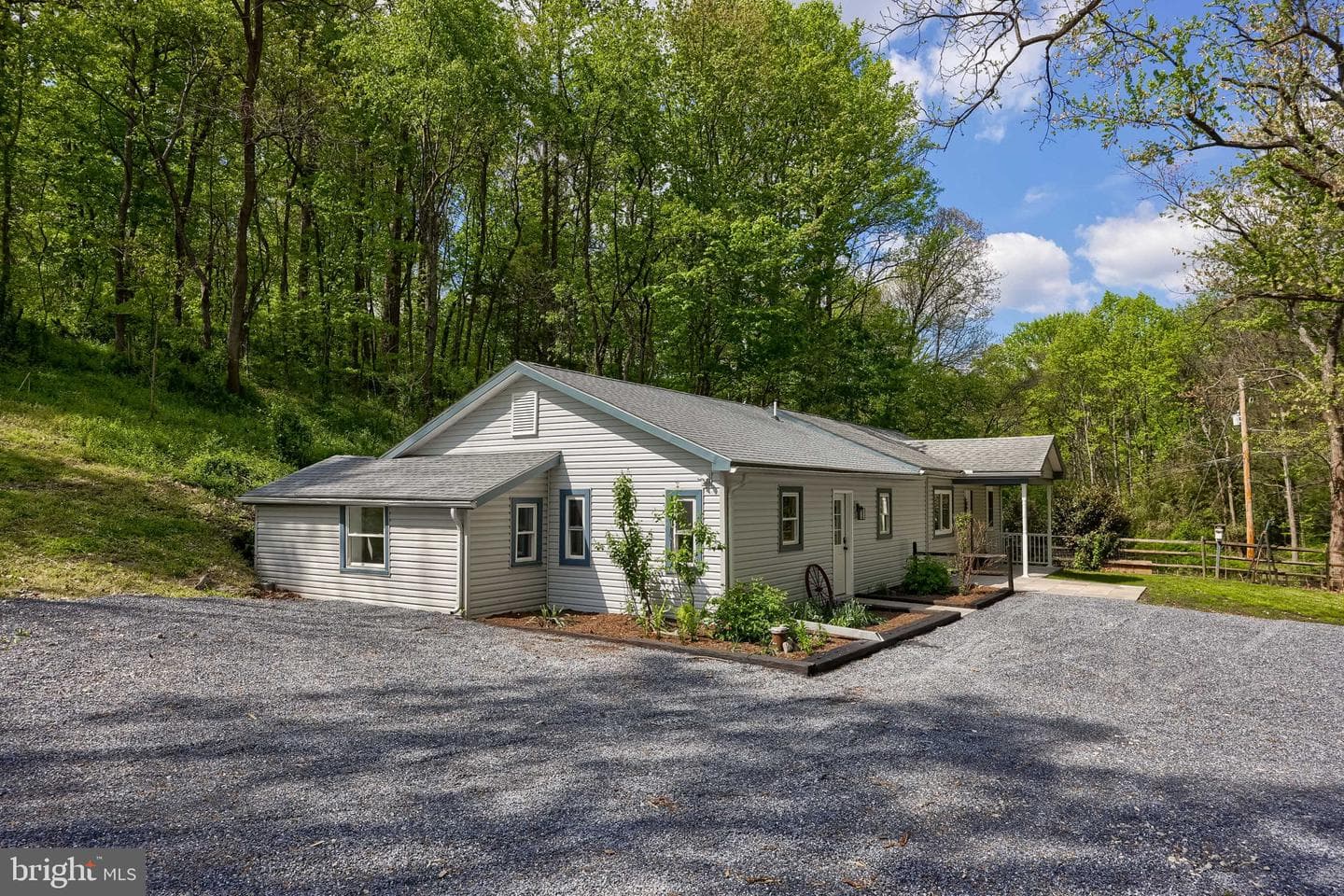 142 River Road photo 5