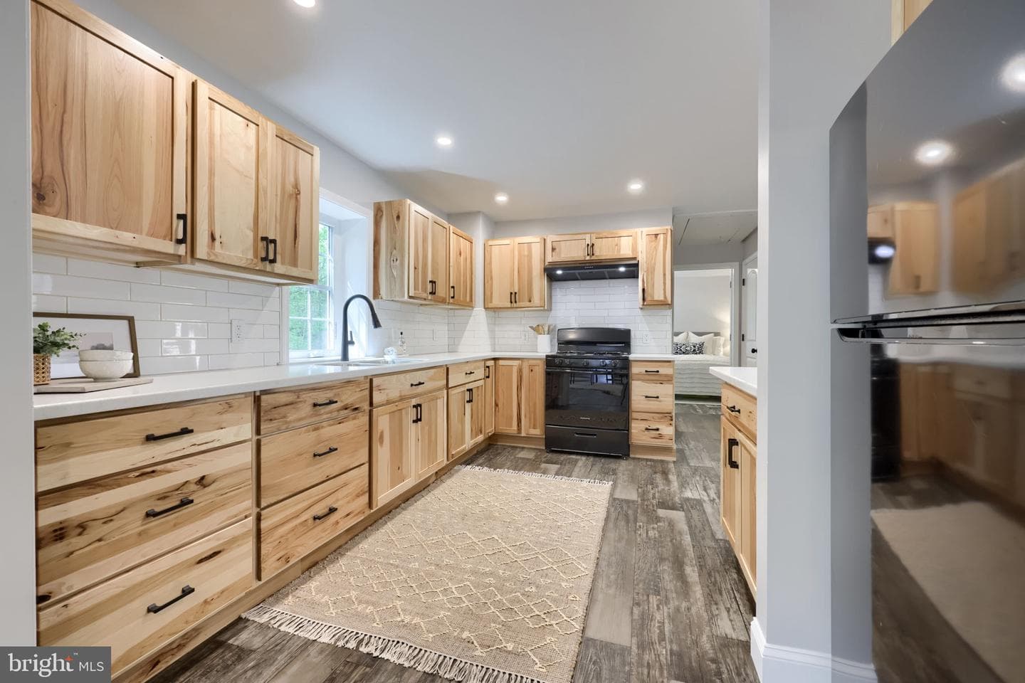 142 River Road photo 9