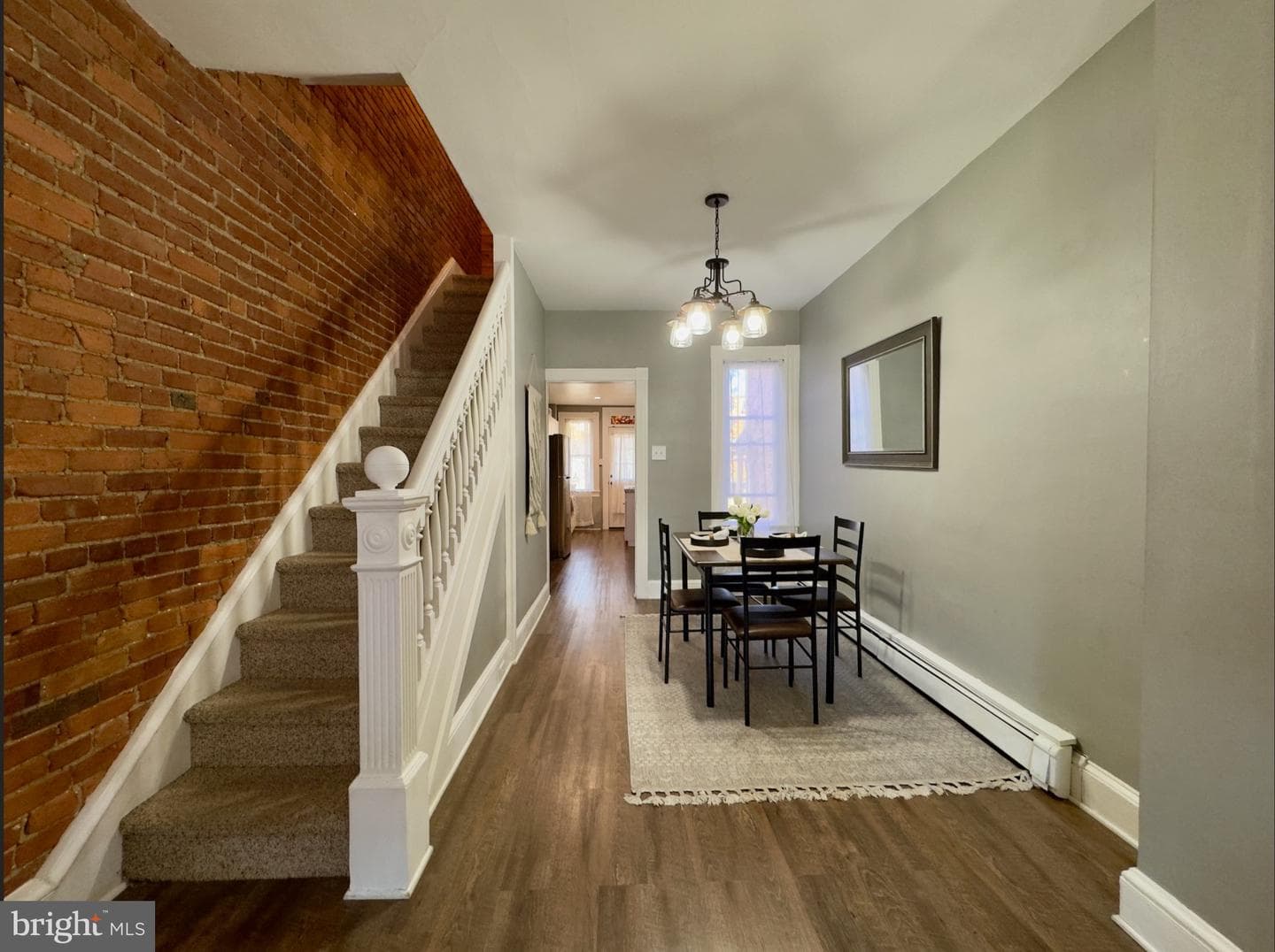 315 1/2 E Chestnut Street photo 5