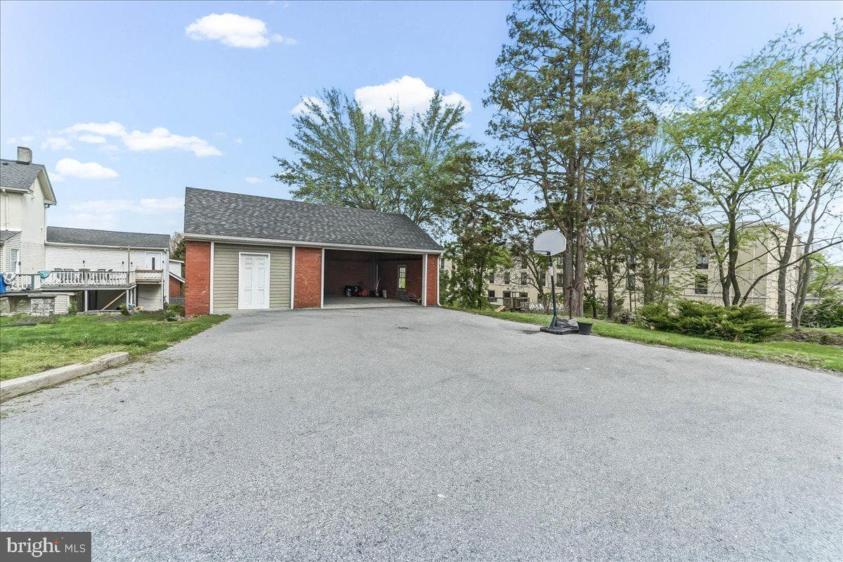 825 Pequea Avenue photo 39