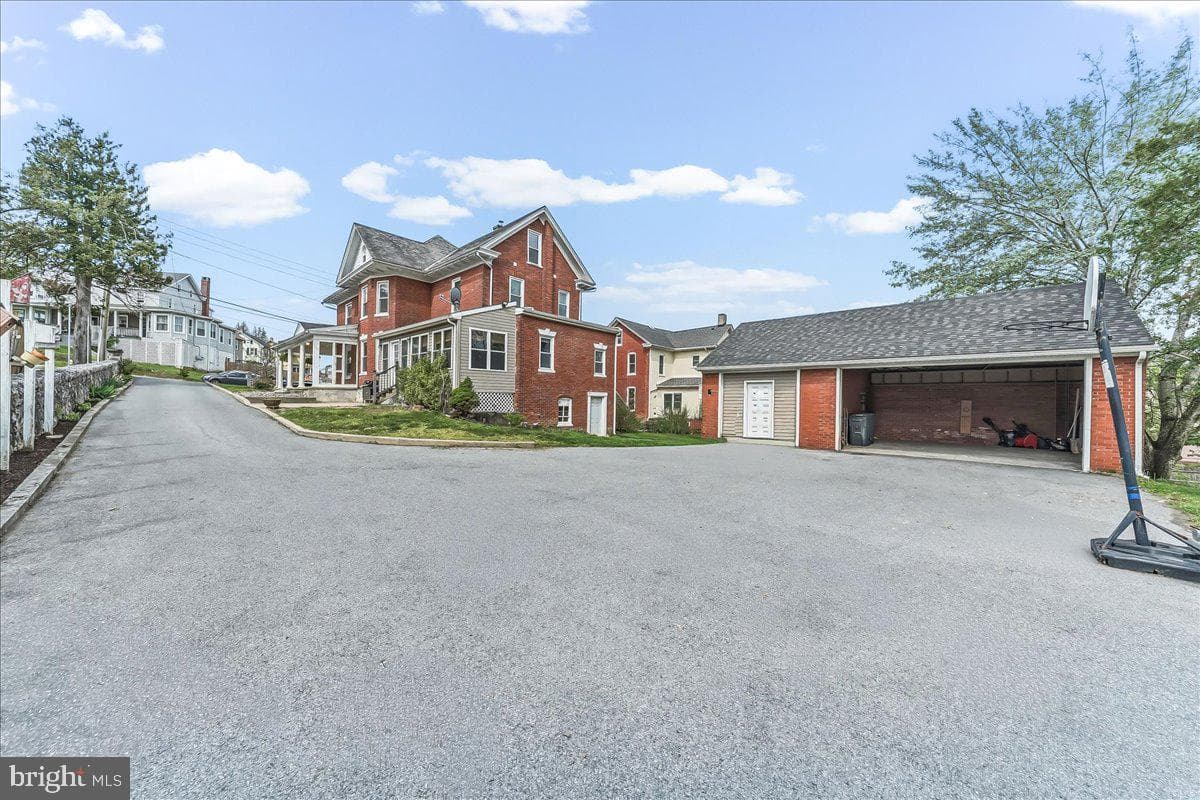 825 Pequea Avenue photo 40