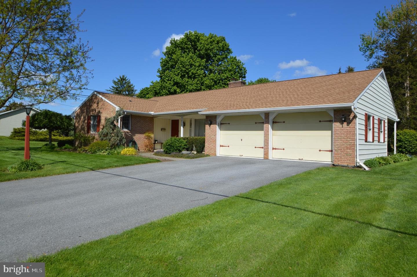 230 Adele Avenue photo 34