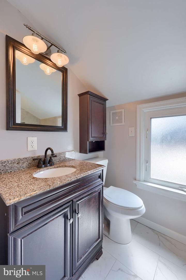 1310 Clark Street photo 14