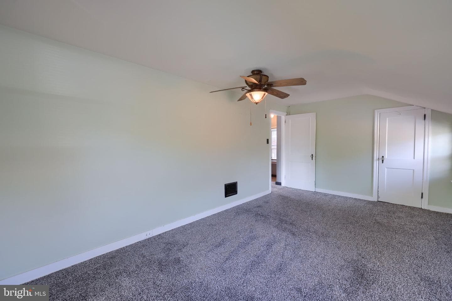 1310 Clark Street photo 19