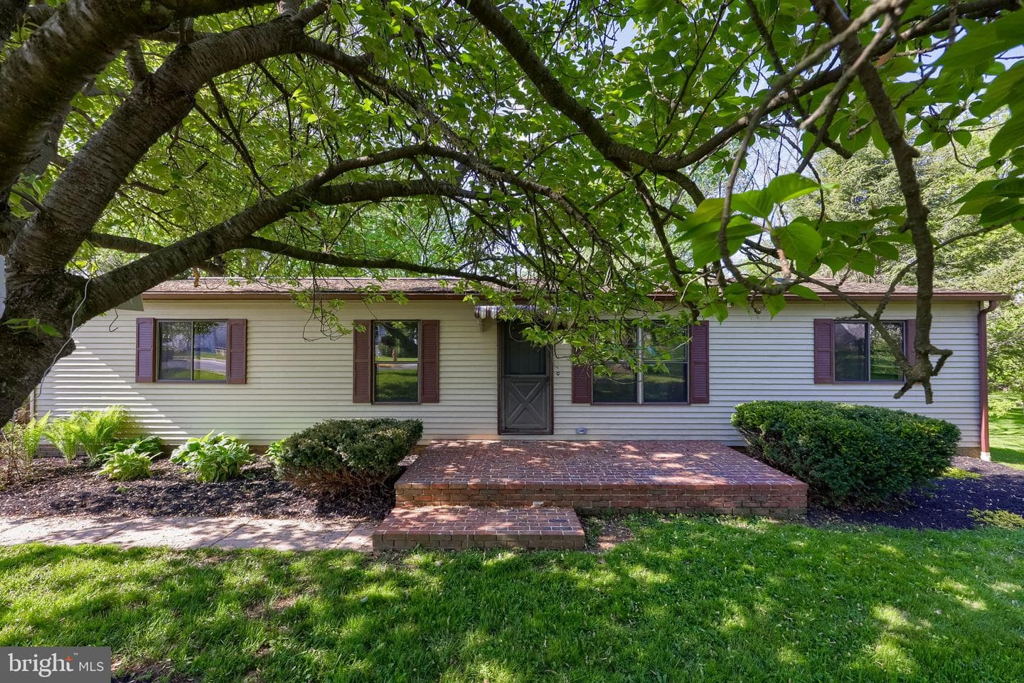 62 W Slokom Avenue
