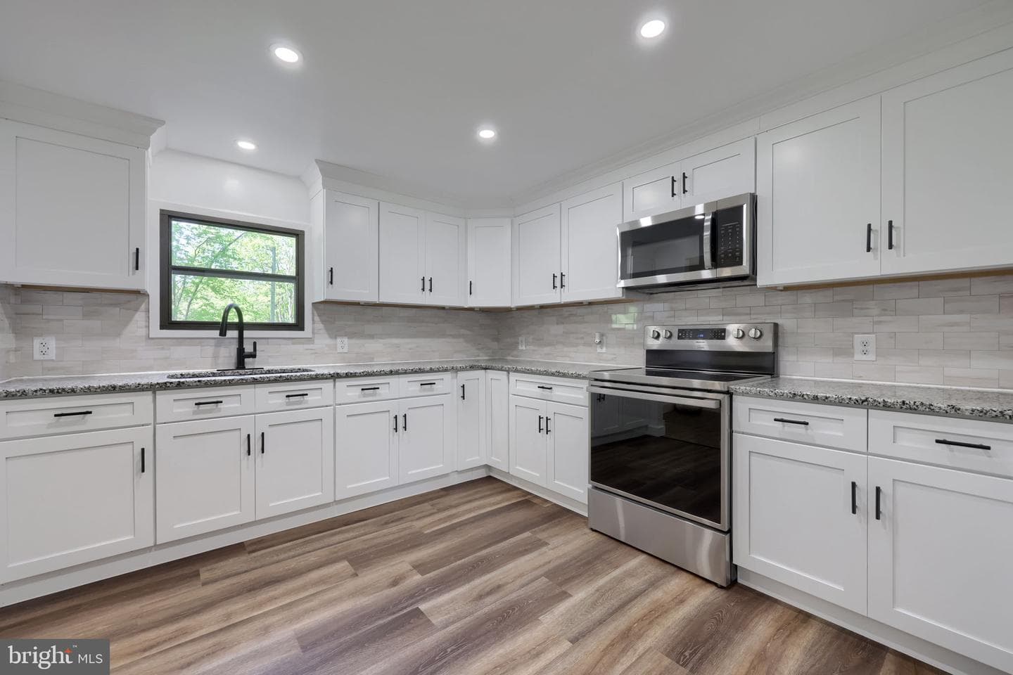 62 W Slokom Avenue photo 27