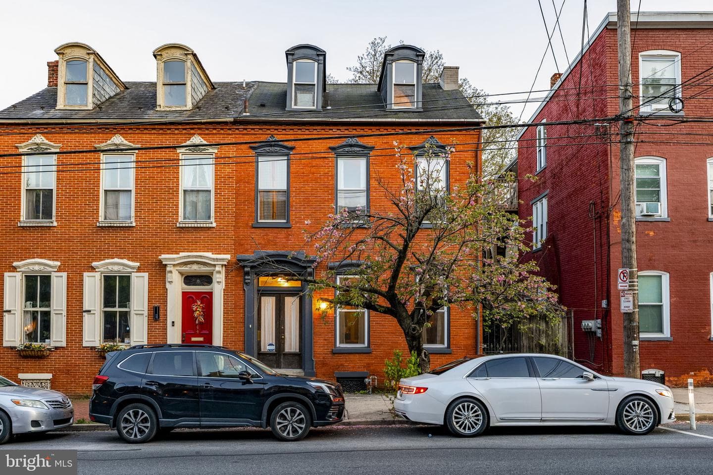 446 W Orange Street, Lancaster