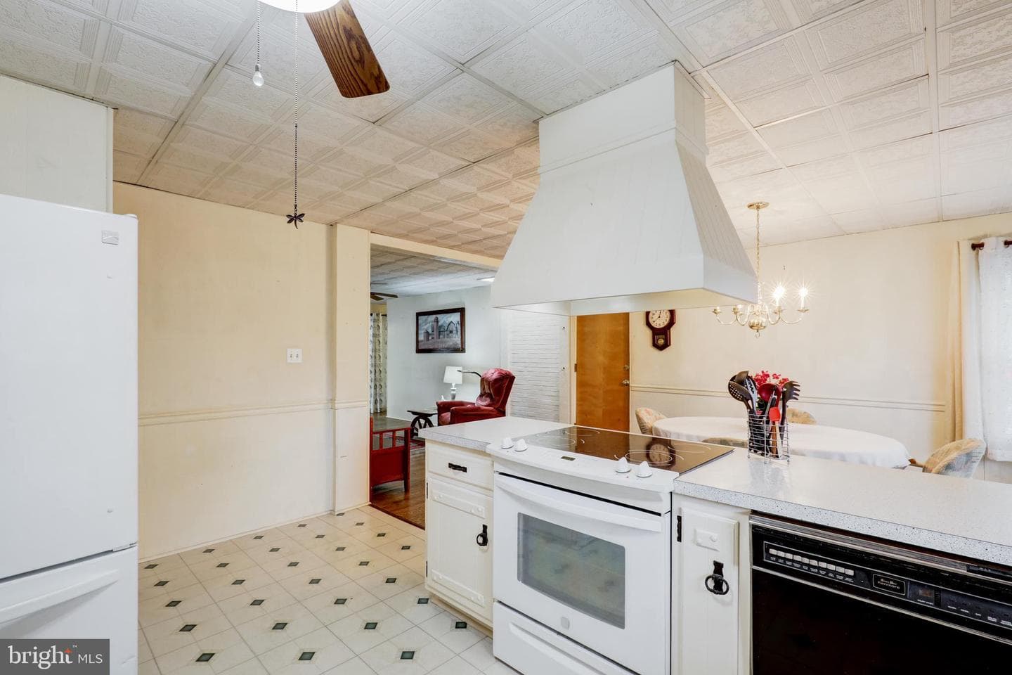 2584 Spring Valley Road photo 38