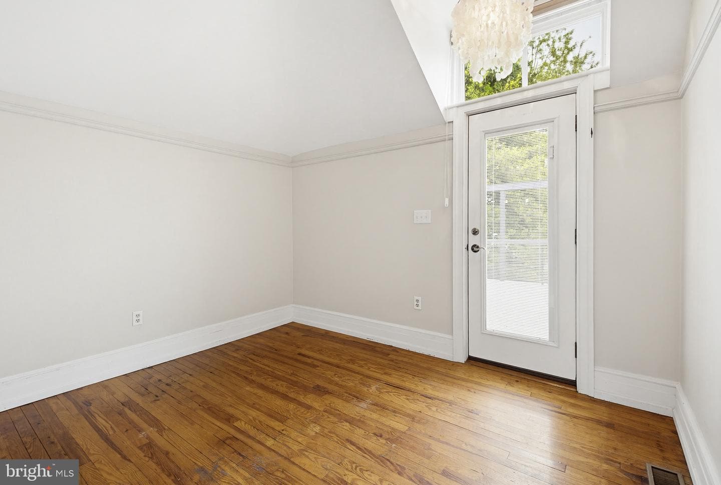 432 W Marion Street photo 24