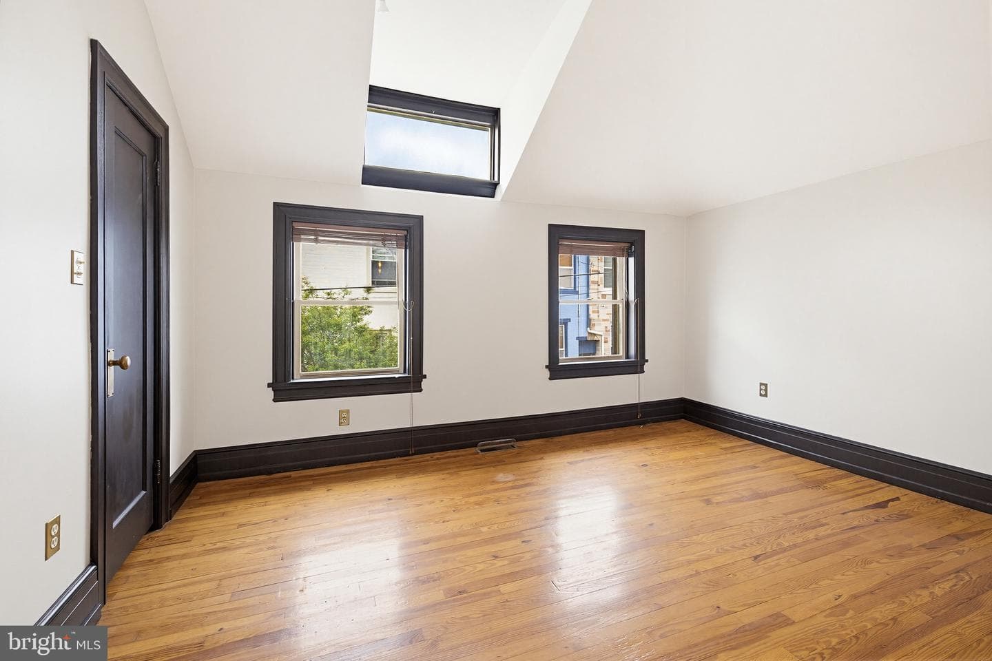 432 W Marion Street photo 7