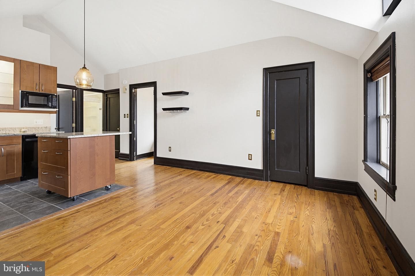 432 W Marion Street photo 9