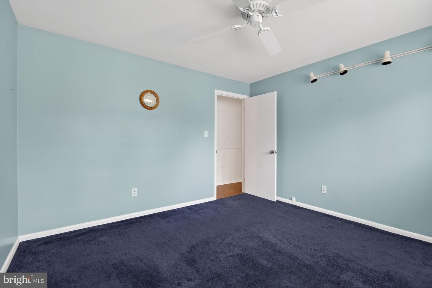 605 Groff Avenue photo 28