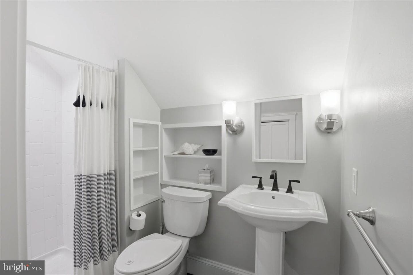 162 Huntingwood Drive photo 31