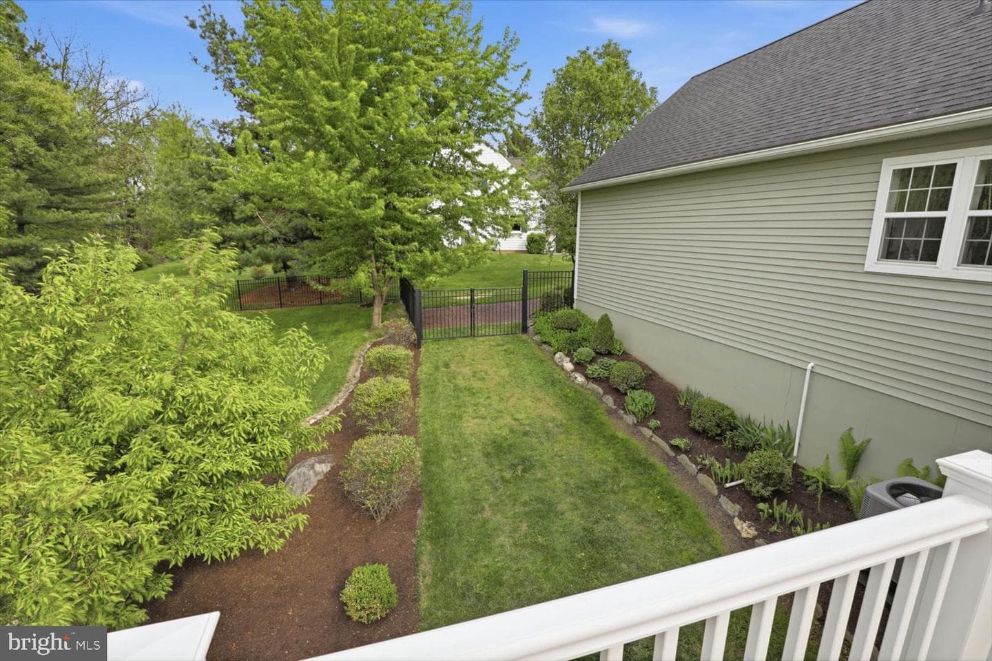 162 Huntingwood Drive photo 45