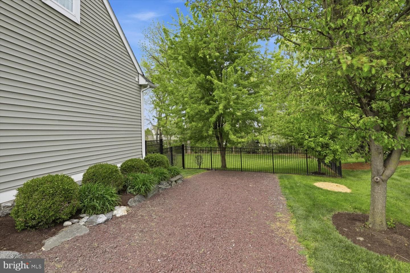 162 Huntingwood Drive photo 46