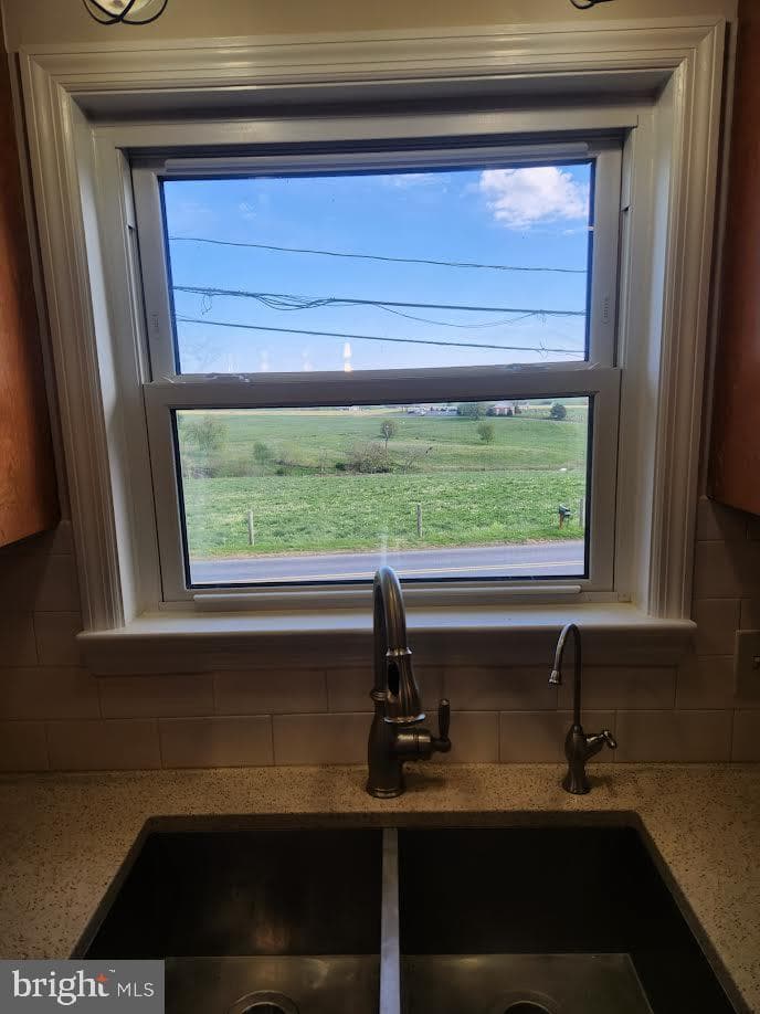 827 Disston View Drive photo 34