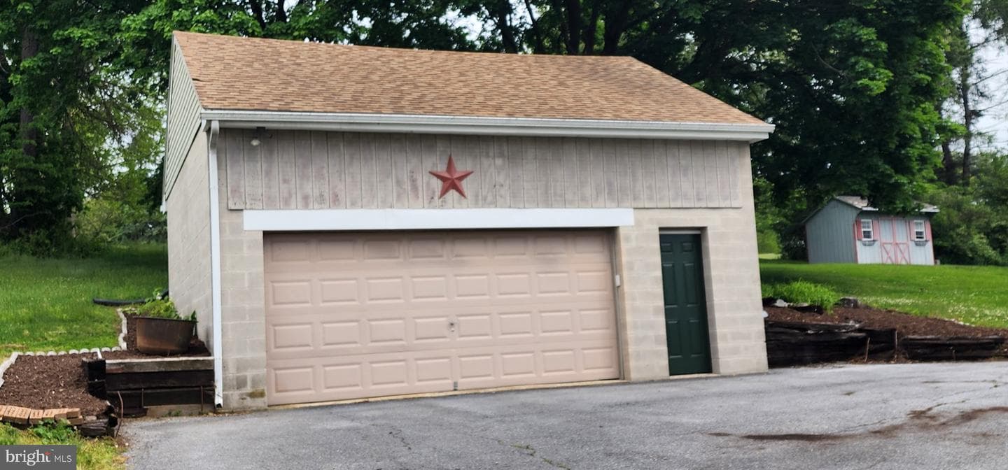 827 Disston View Drive photo 5