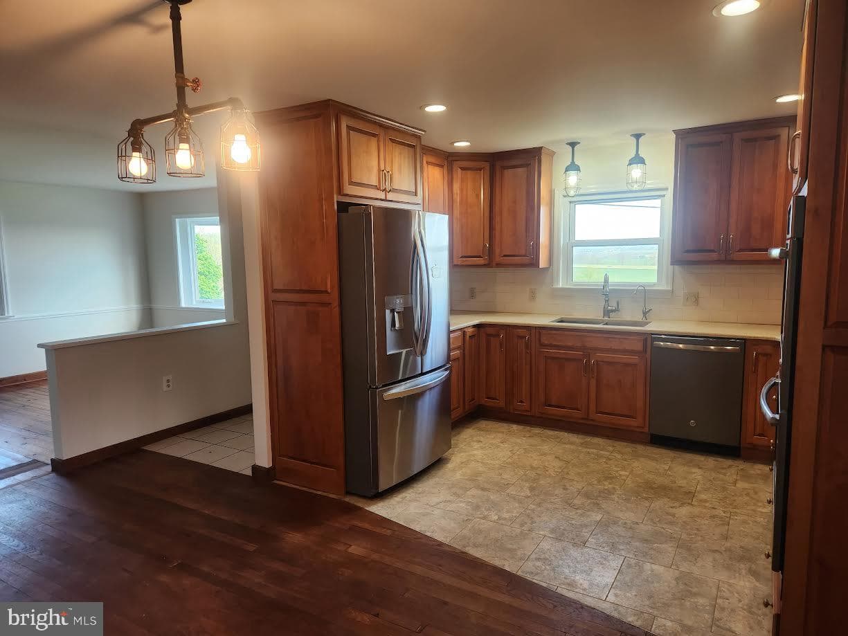 827 Disston View Drive photo 8