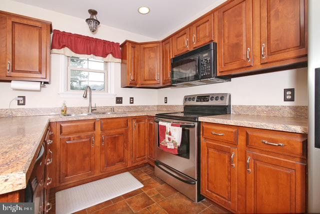 525 Cobblestone Lane photo 18