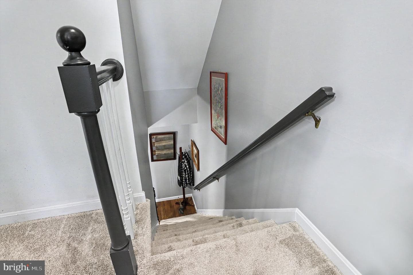 228 Cliff Lane photo 24