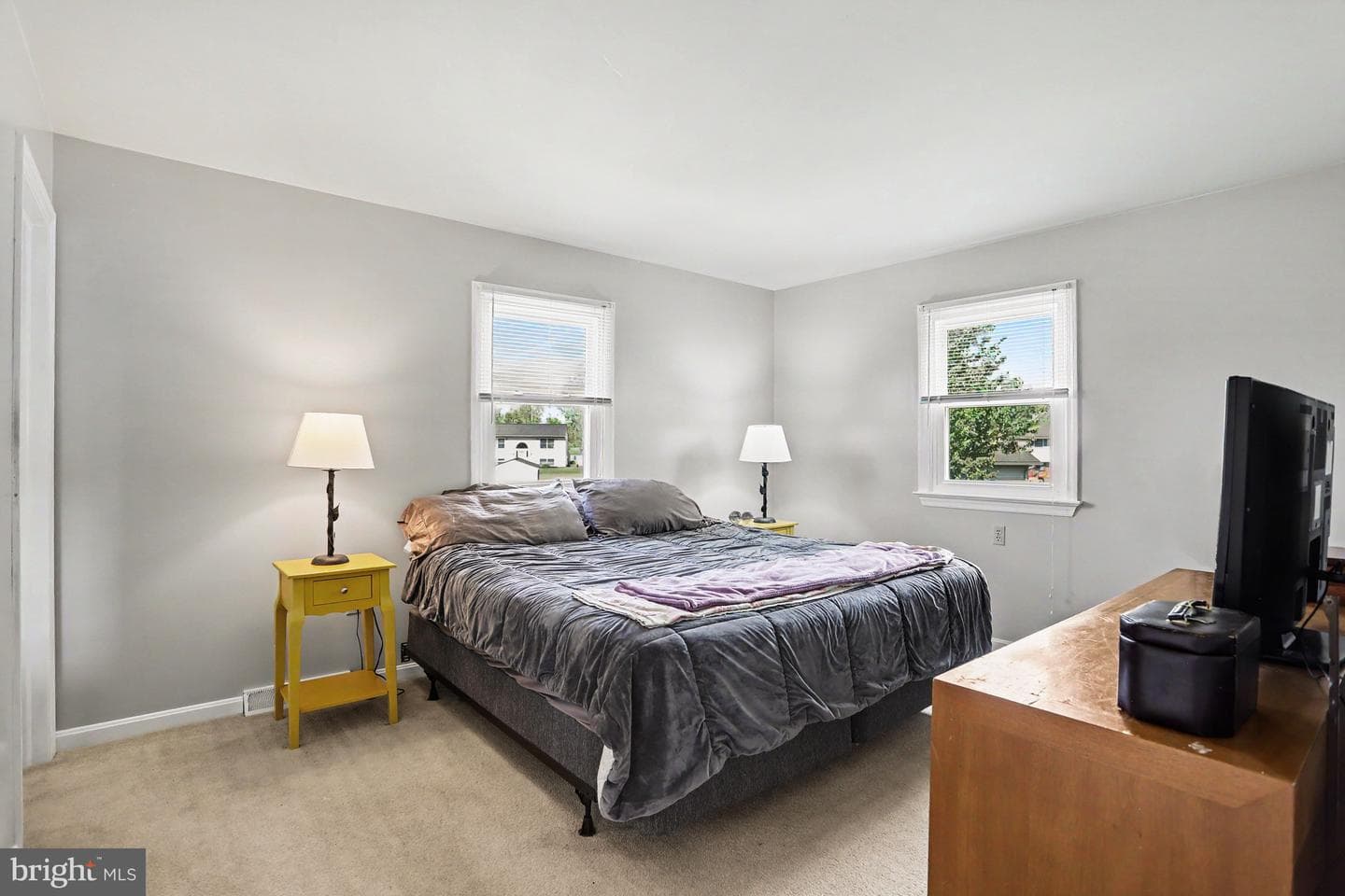 228 Cliff Lane photo 25