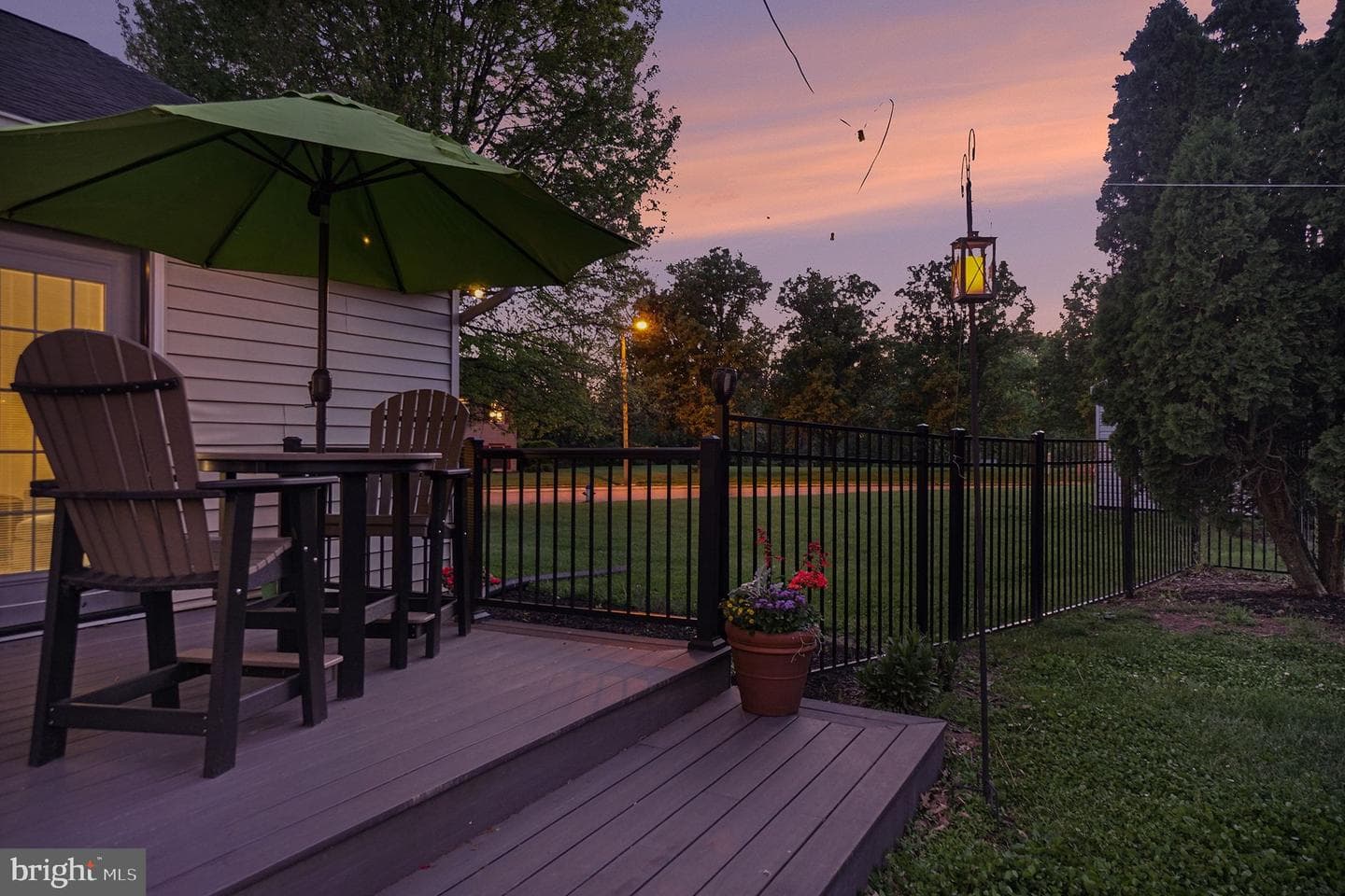 228 Cliff Lane photo 43