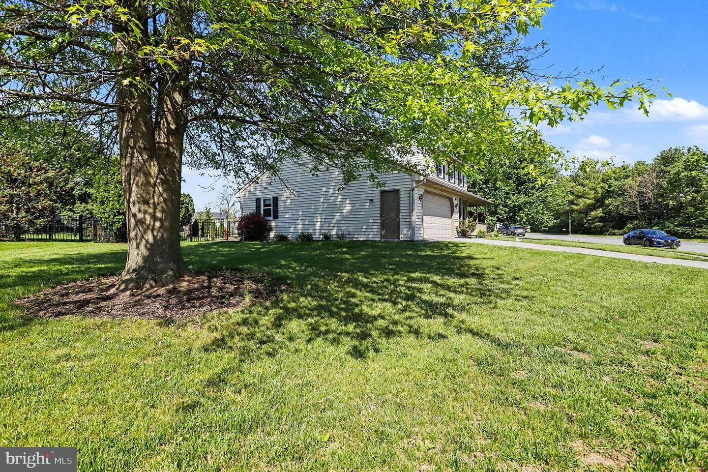228 Cliff Lane photo 57