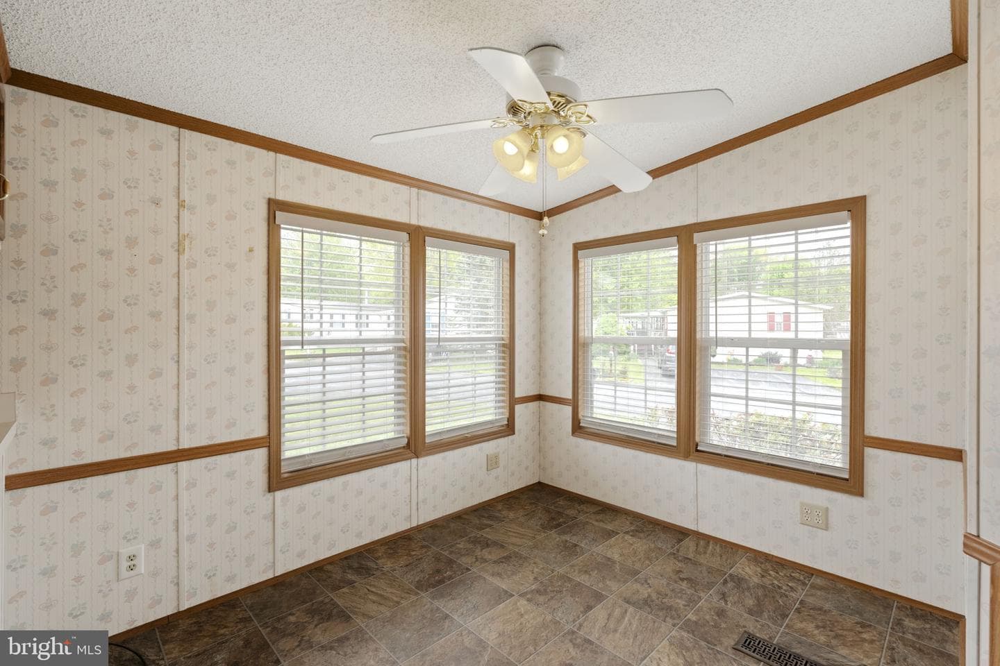 21 Jake Drive photo 11