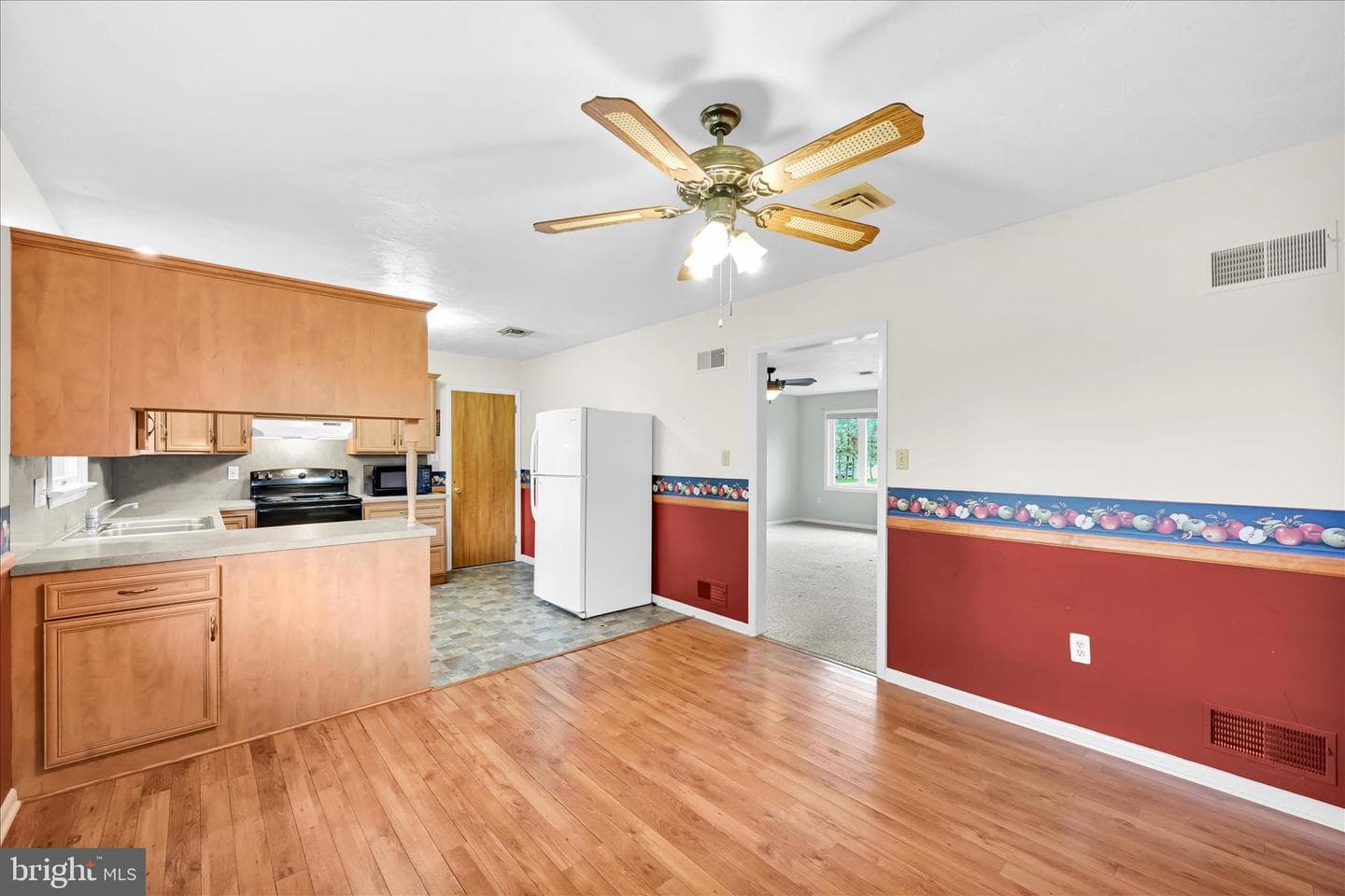 311 N Penryn Road photo 16