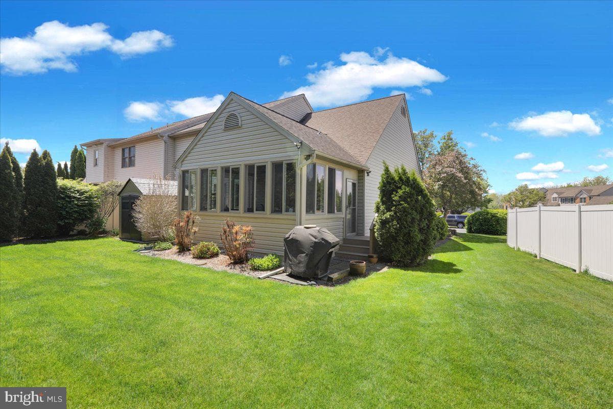 2693 Cobblestone Lane photo 4