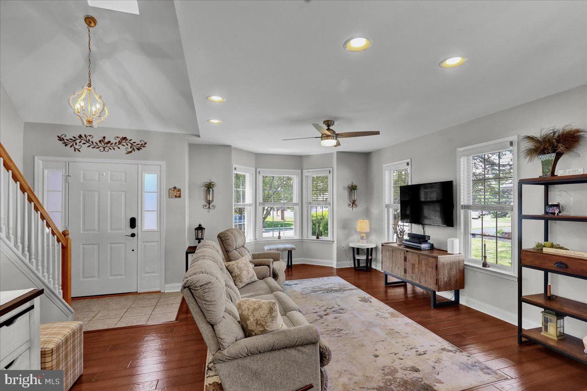 2693 Cobblestone Lane photo 6