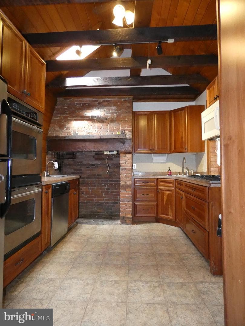 441 S Front Street, Columbia