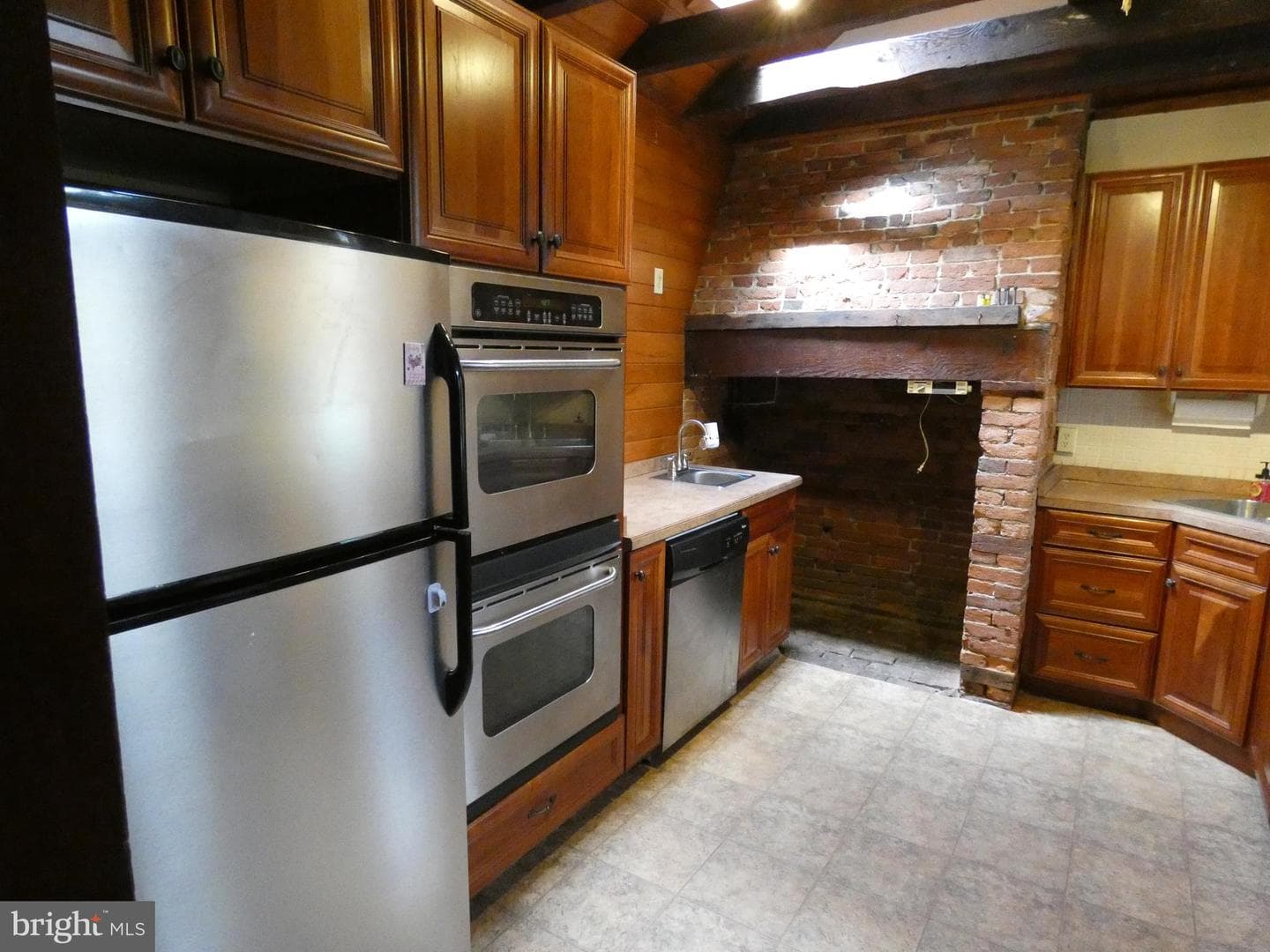 441 S Front Street photo 3